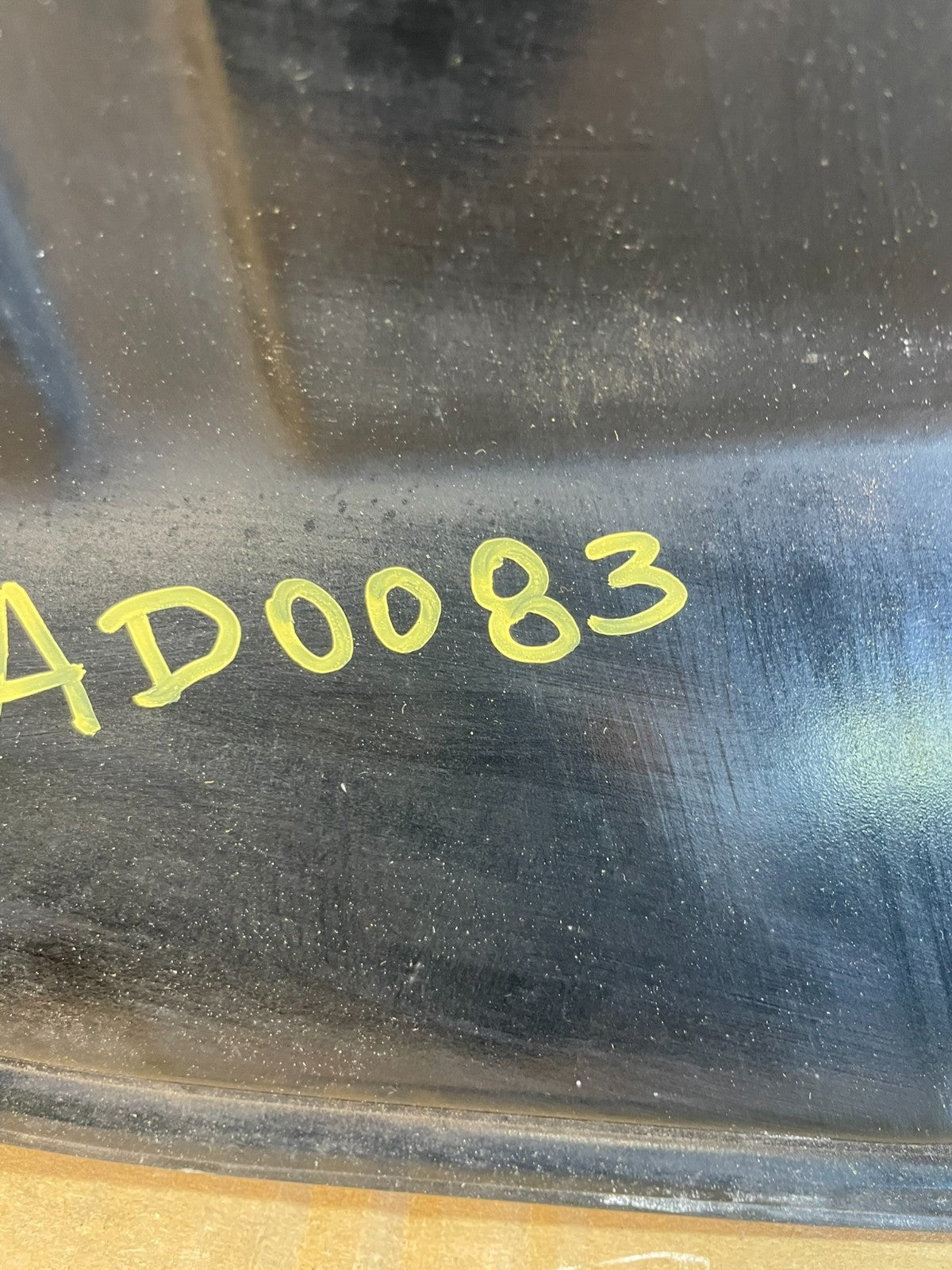 2003 to 2008 Toyota Matrix upper tailgate deck lid spoiler trim ad0083 DG7