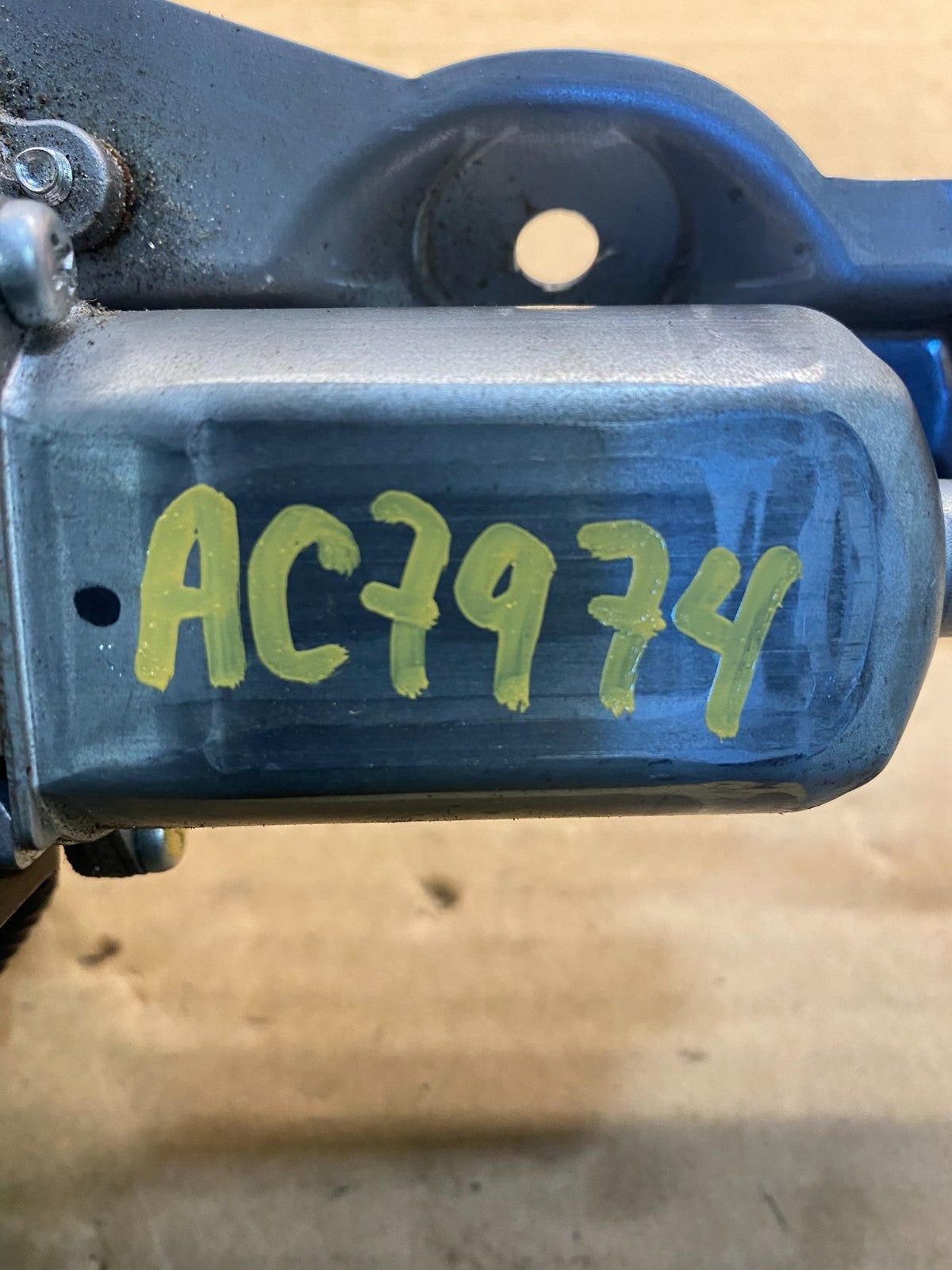 2001 to 2007 Toyota Highlander Rear Wiper Motor AC7974 DG6
