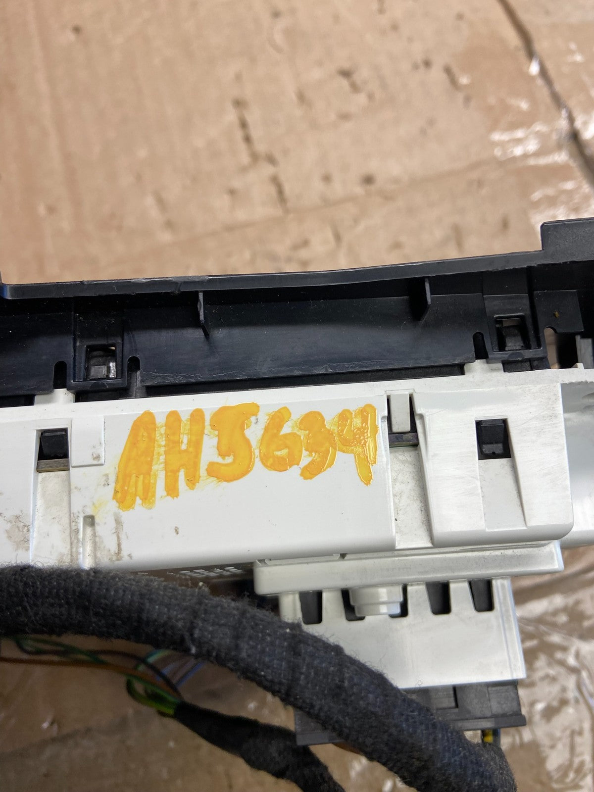 2014 - 2018 Ford Transit Connect A/C Heater Climate Control AH5634 DG5