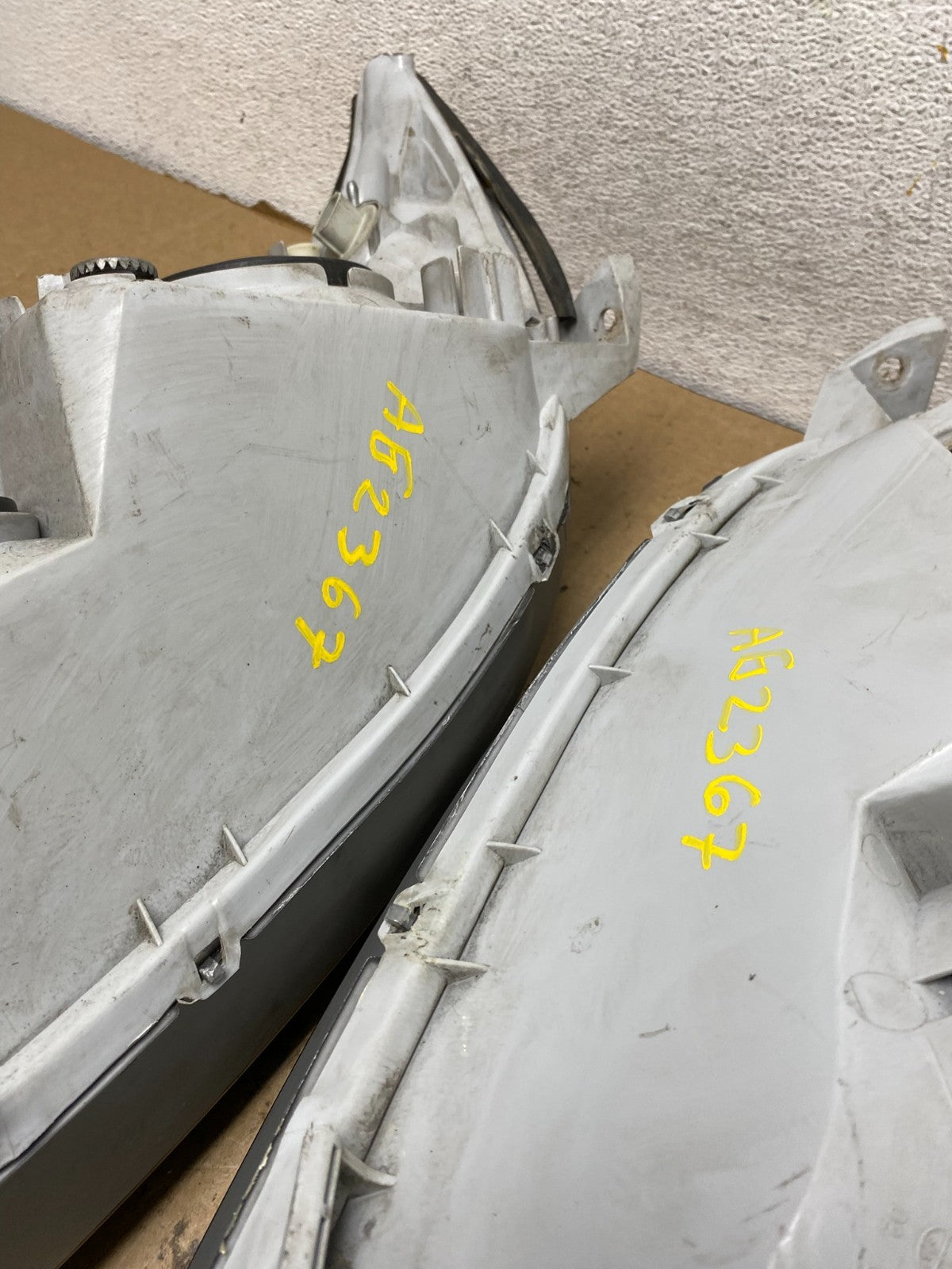 2002 2003 2004 Toyota Camry Left+Right Set Side Halogen Headlights AG2367 DW11