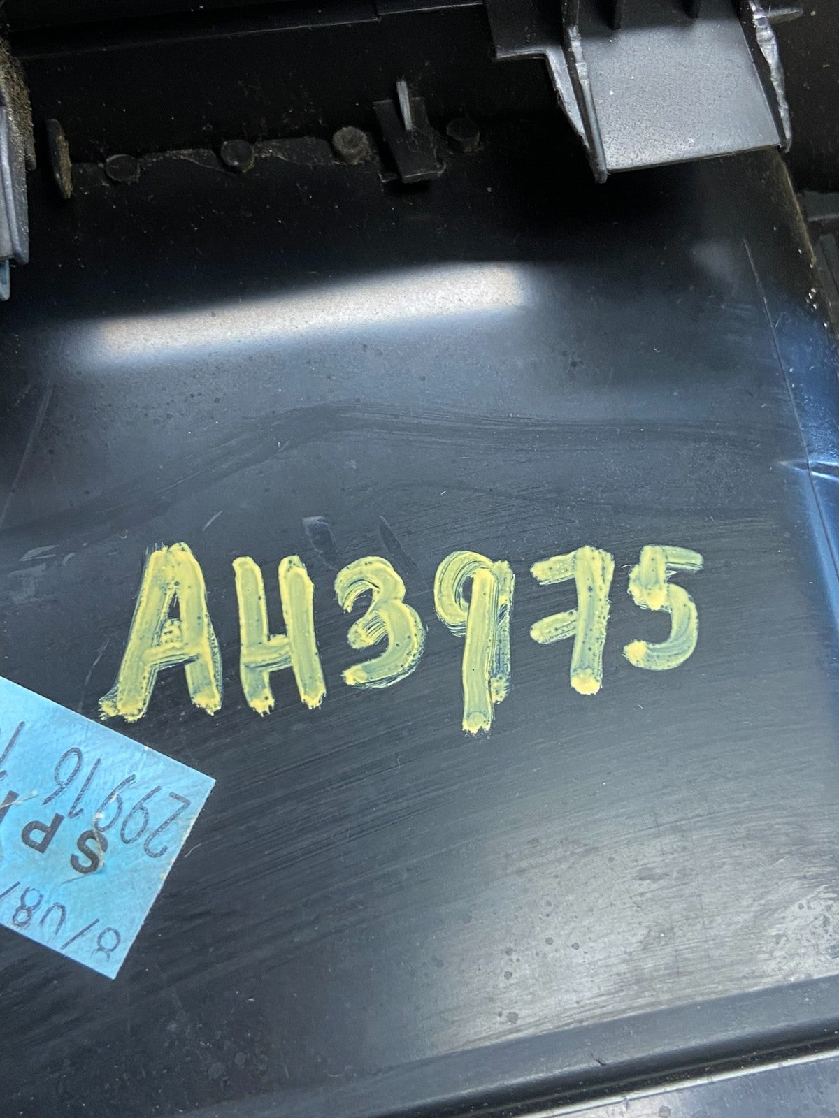 2007 to 2014 Silverado Sierra Center Dasboard Air Vent AH3975 DG6