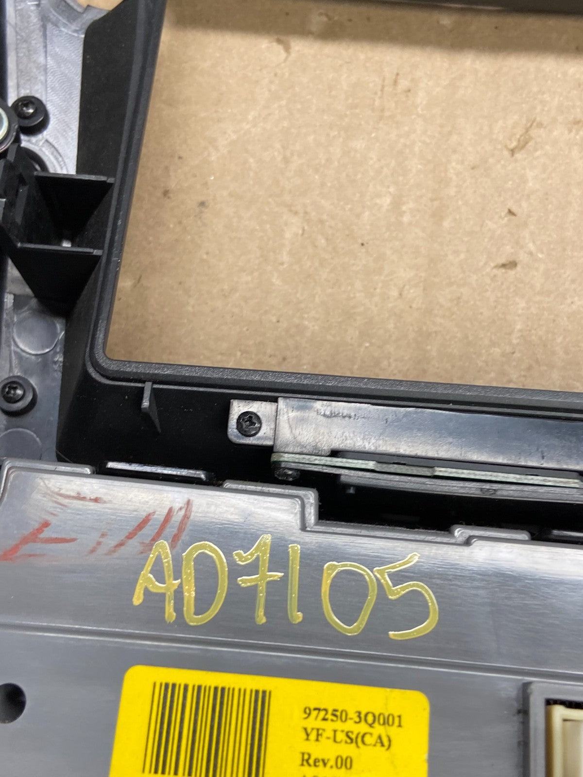 2011 - 2014 Hyundai Sonata Center Radio Climate Control Air Vent Bezel AD7105 DG8