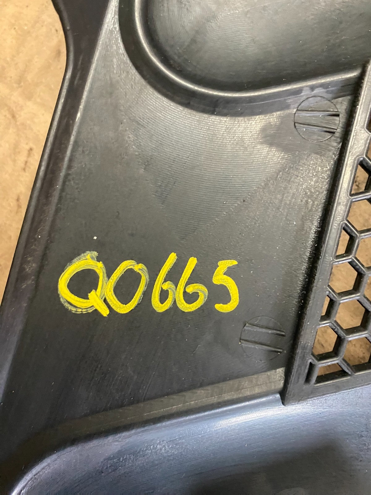 2007 to 2009 Kia Amanti Engine Motor Cover V6 Q0665 DG9