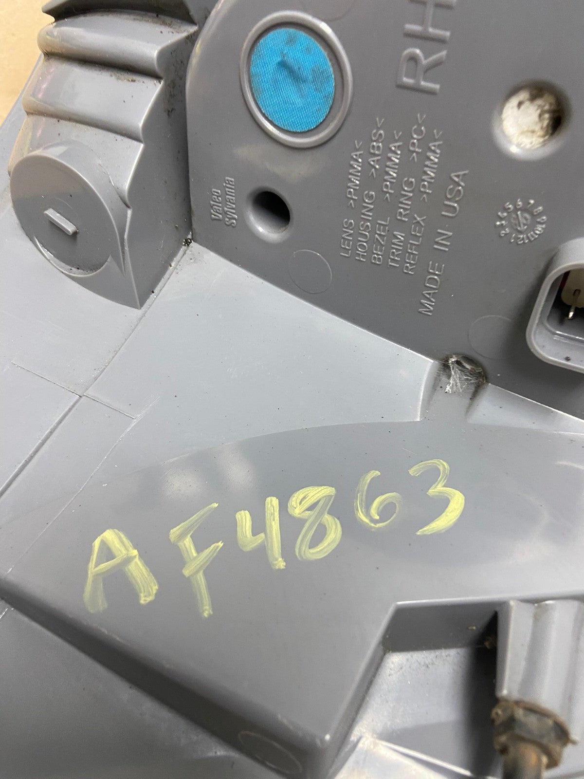 2007 to 2012 GMC Acadia Halogen Tail Light Right Passenger RH Side AF4863 LK6