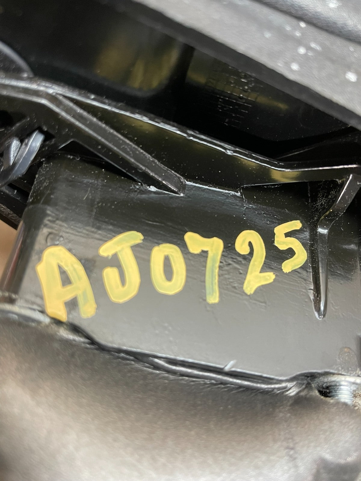 2011-2018 Jeep Grand Cherokee Right Passenger Door Mirror AJ0725 DG9