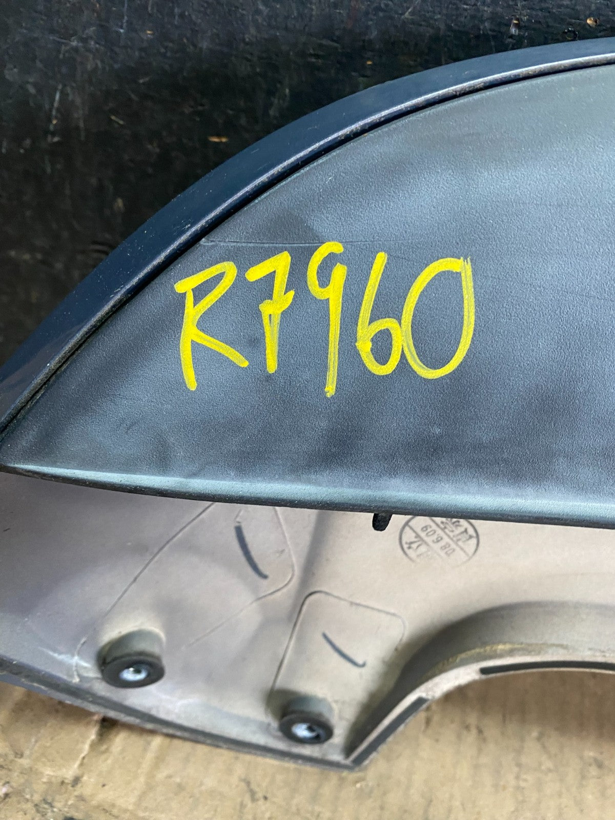 2004 to 2009 Mazda 3 Hatchback Rear Spoiler Wing OEM r7959 DG13