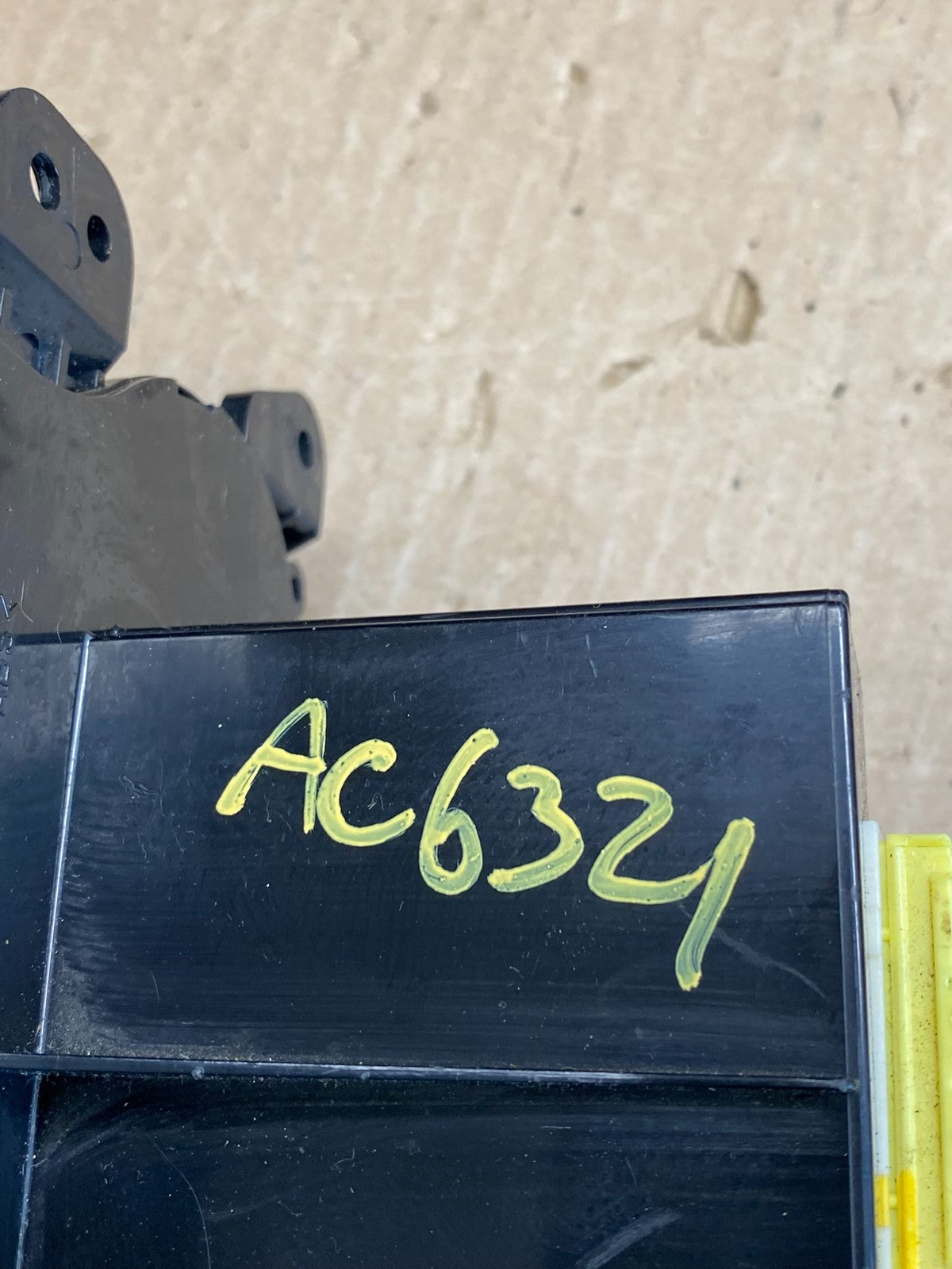 2006 to 2012 Kia Sedona Heater Temperature AC Climate Control AC6321 DG7