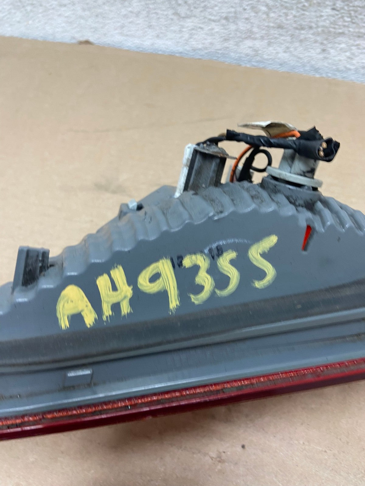 2011 2012 2013 Hyundai Elantra Inner Tail Light Right Passenger AH9355 LK8