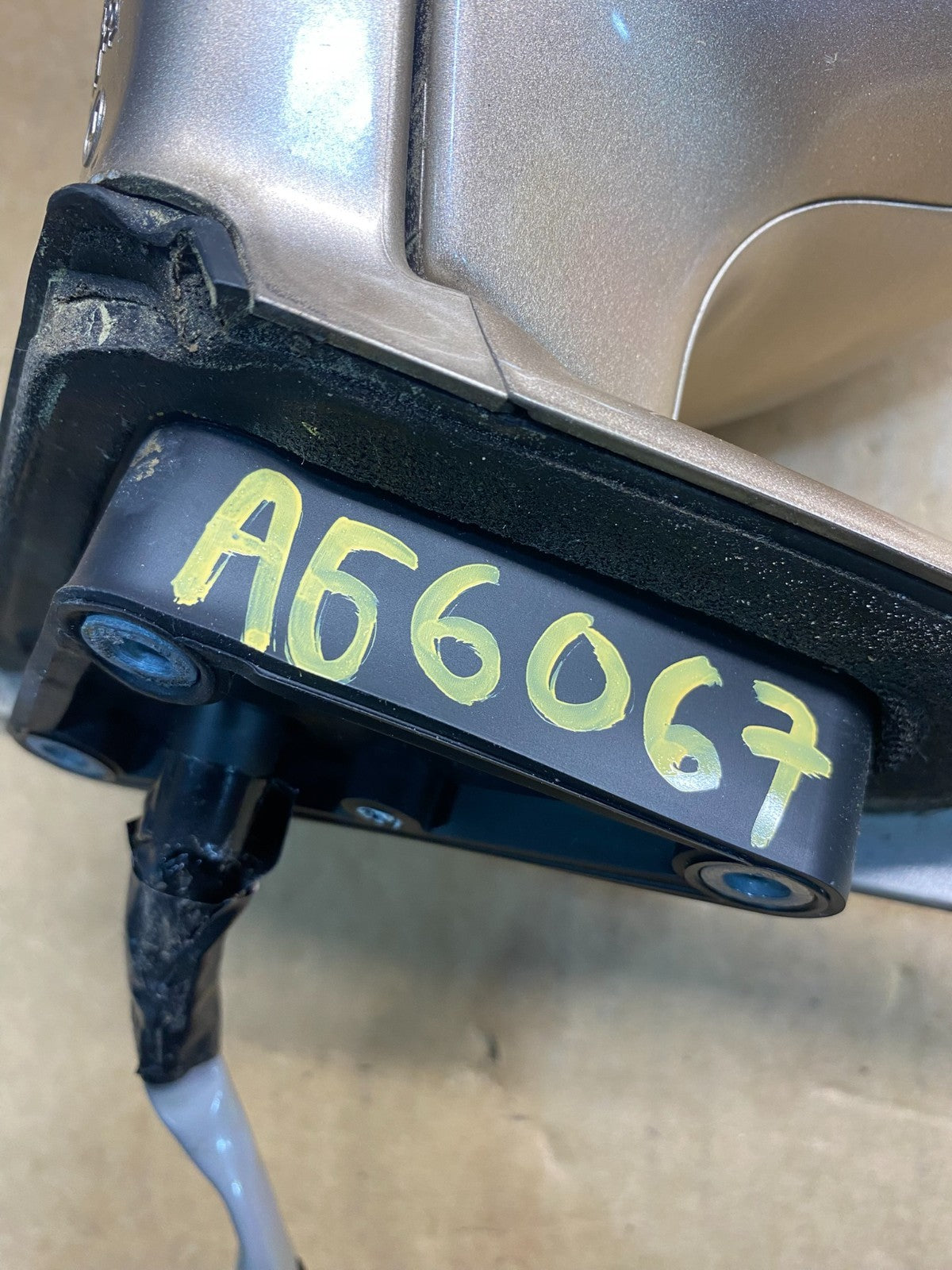 2002-2008 Lexus SC430 Left Drvier LH Side View Door Mirror AG6067 DG11