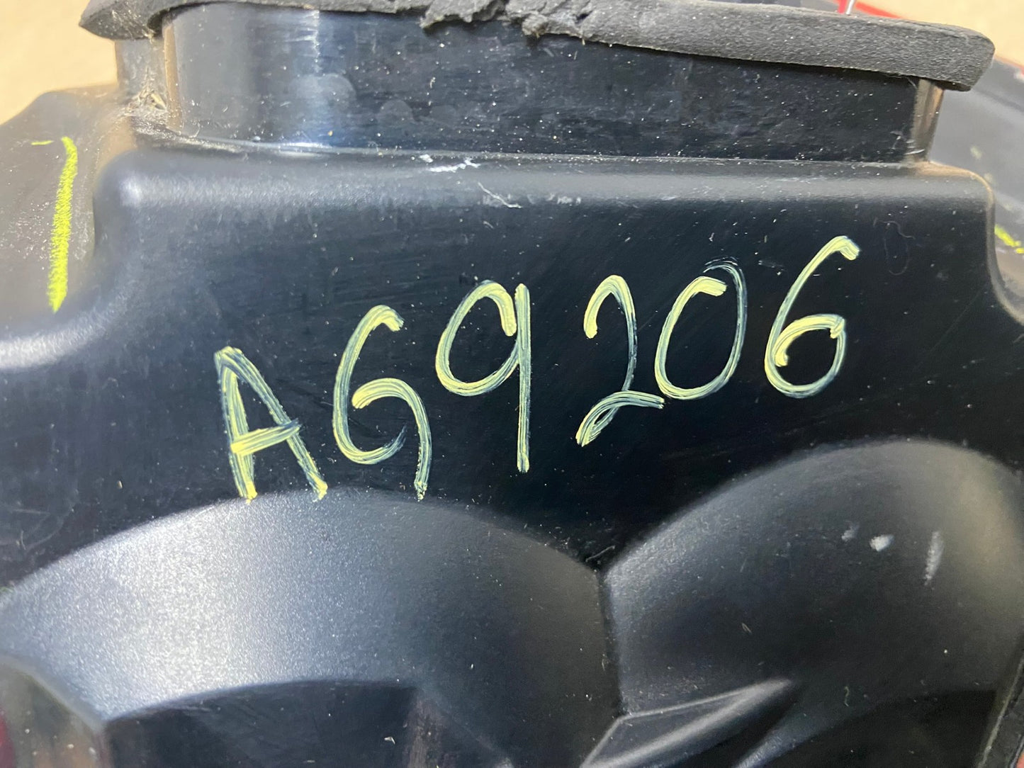 2008 2009 2010 Volkswagen Jetta Left LH Side Tail Light AG9206 LK5