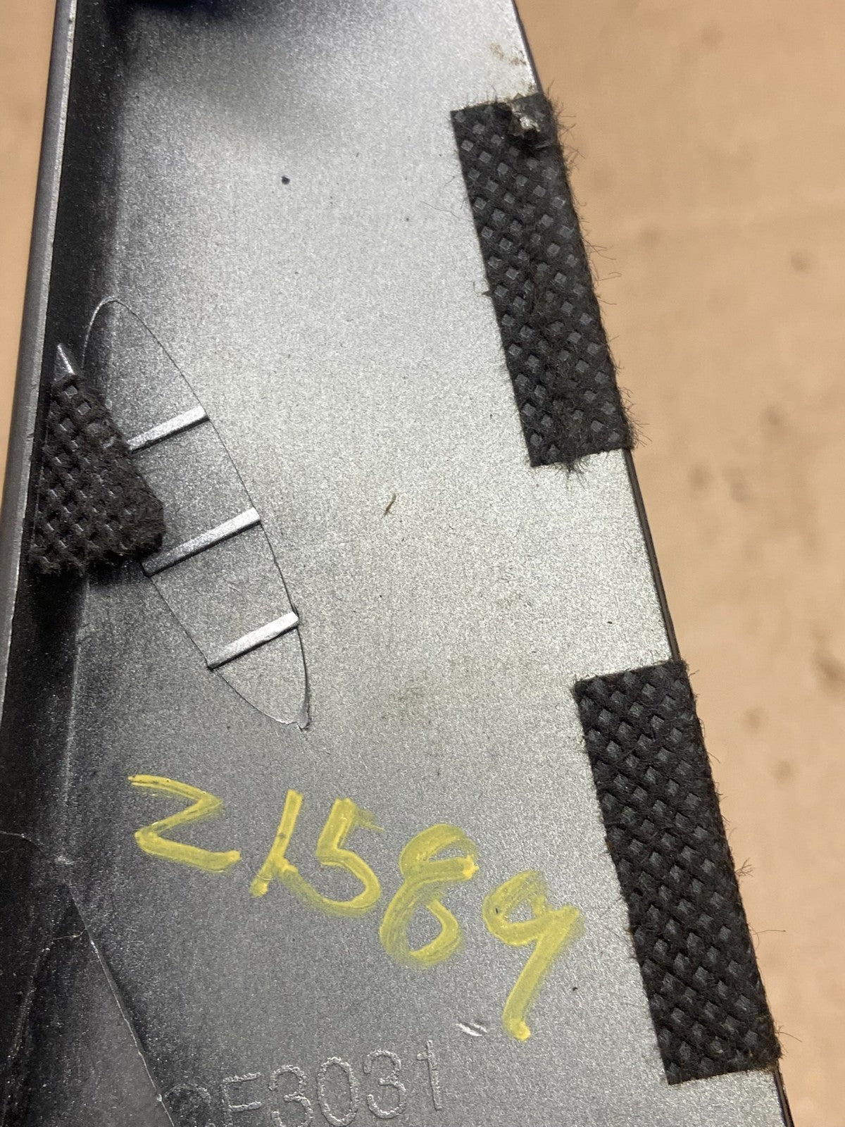 2014-2016 Hyundai Elantra Center Right Garnish Trim Bezel Air Vent z1589 DG7