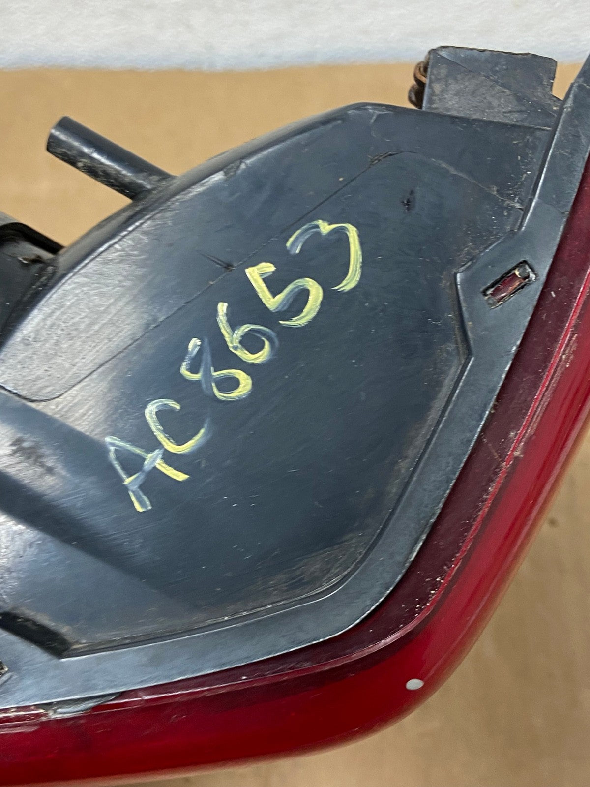 1999-2004 Jeep Grand Cherokee WJ Right Passenger Side Rh Tail Light AC8653 LK7