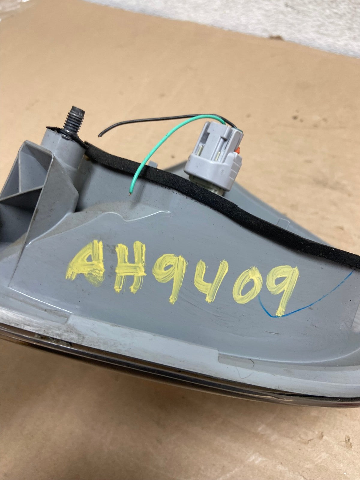 2013 to 2016 Nissan Pathfinder Left Driver Inner Tail light AH9409 LK6
