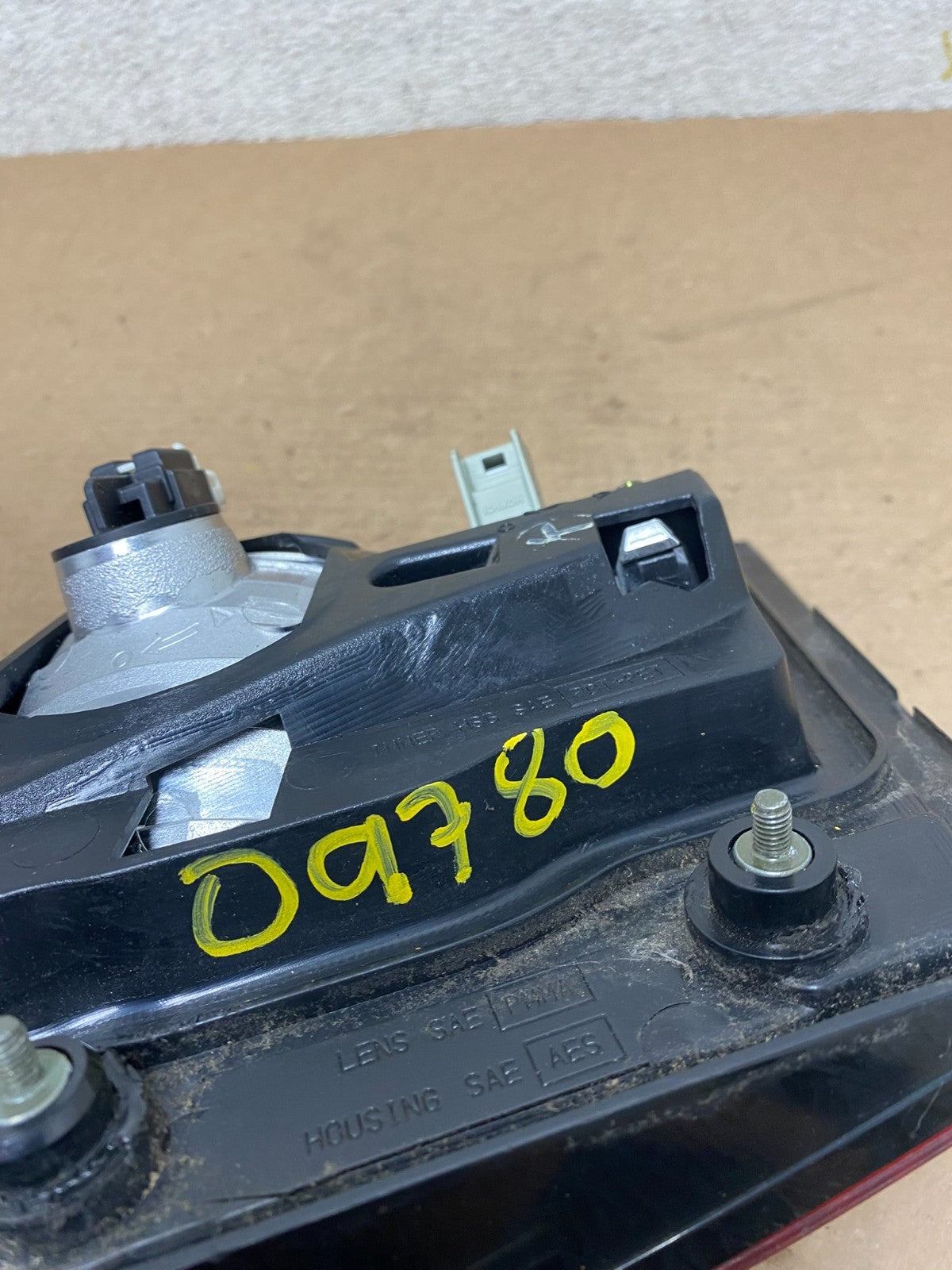 2002-2004 Infiniti i35 Inner Right Passenger Rh Side Tail Light OEM O9780 DW6