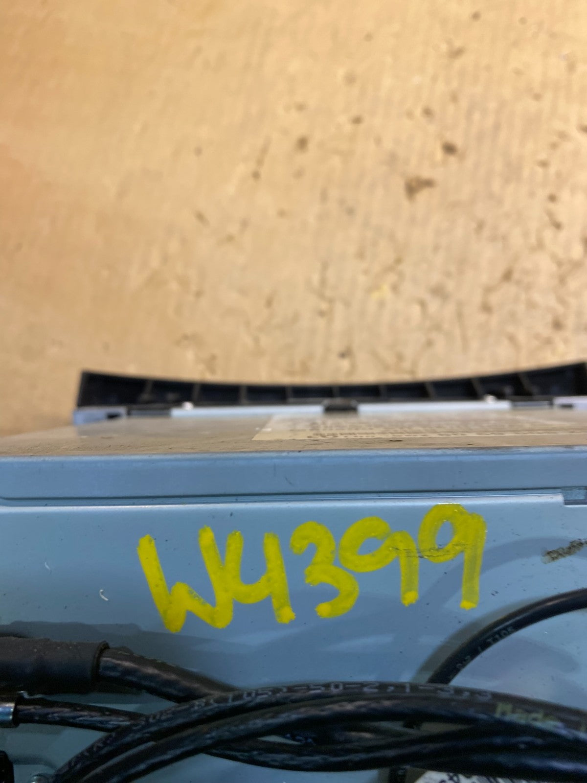 2010-2011 Mercedes W212 E350 E550 Stereo CD Changer Radio a2129005818 AA7284 DG6
