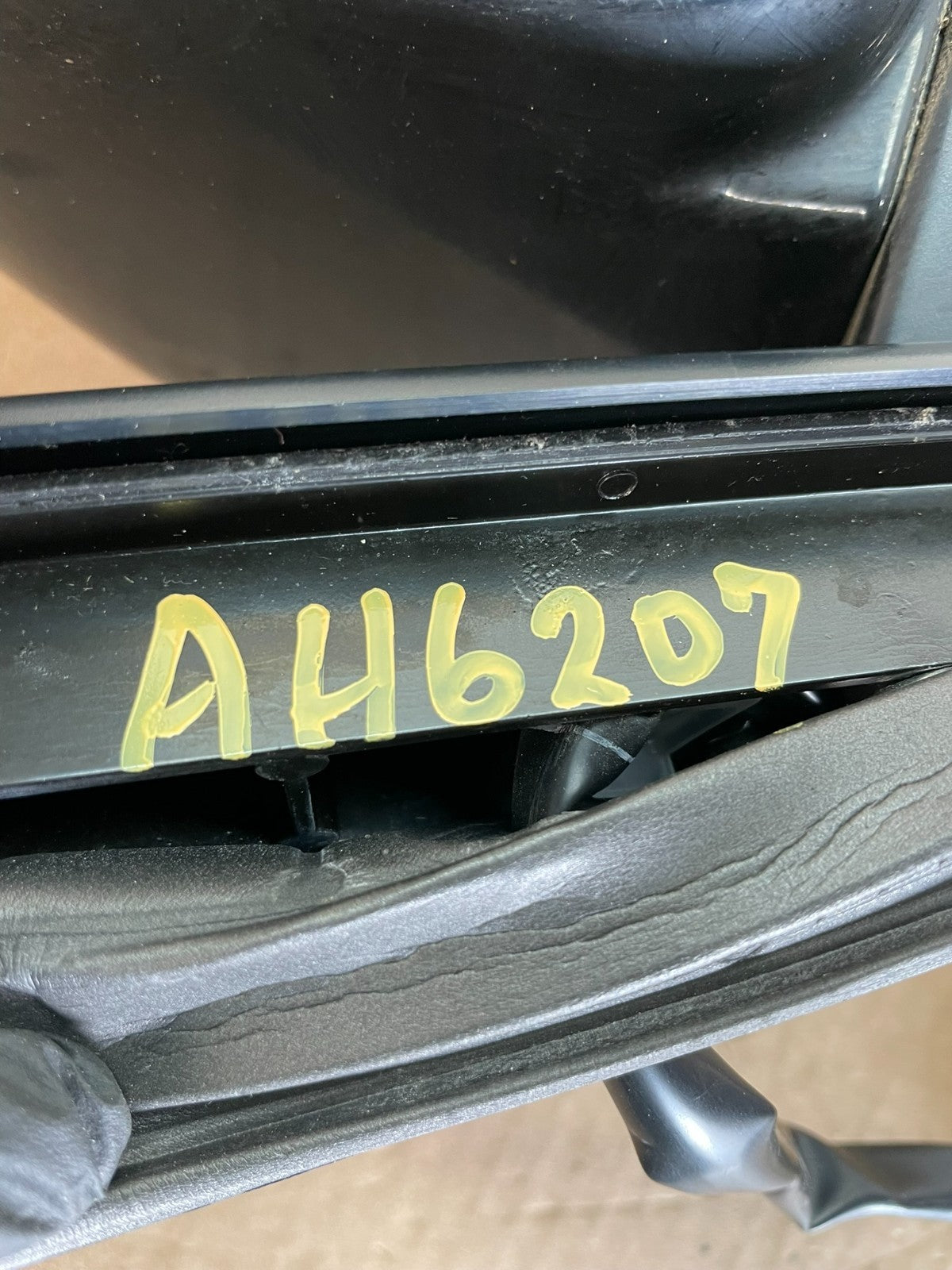 2011 to 2013 Honda Odyssey Right Passenger Door Mirrorr AH6207 DW10