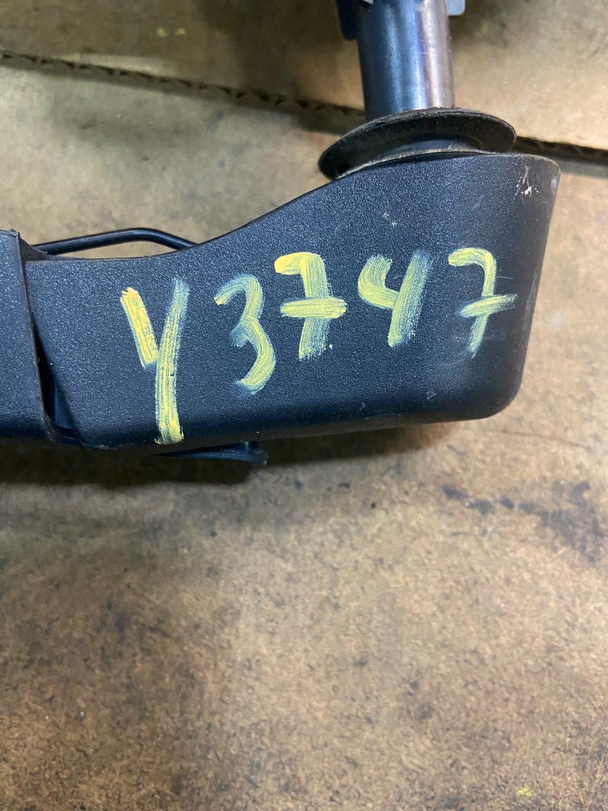 2013 to 2017 Buick Enclave Windshield Rear Wiper Motor y3747 DG7