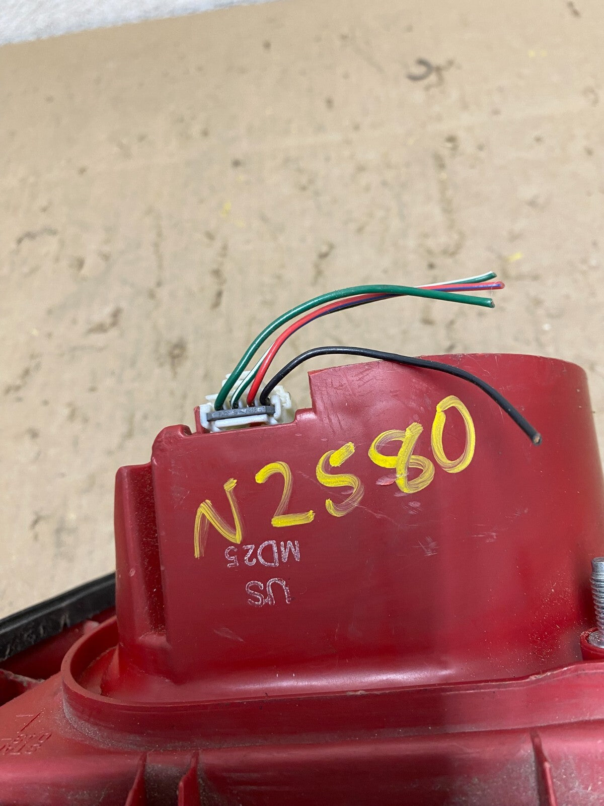 1997 to 2001 Mitsubishi Diamante Left Driver LH Inner Tail Light OEM N2580 DW8