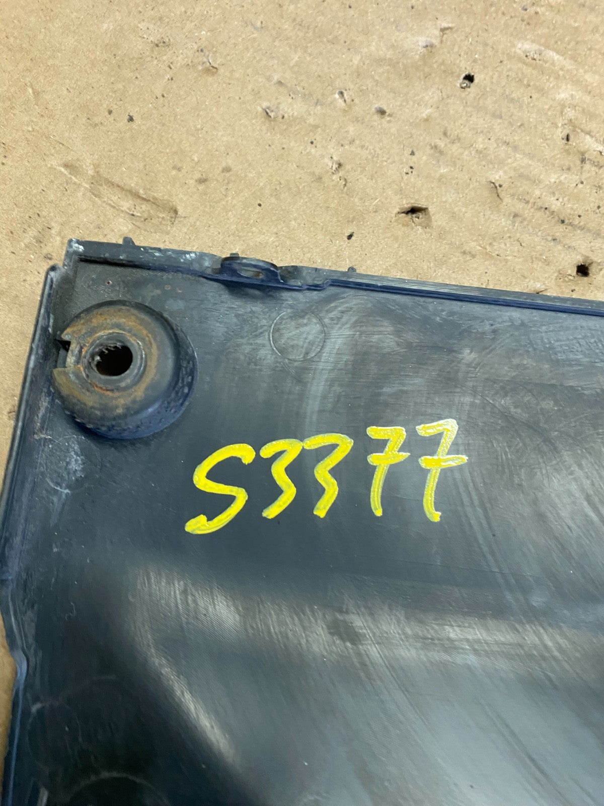 2013 to 2018 Hyundai Santa Fe Radiator Support Cover 86362-B8010 S3377 DG12