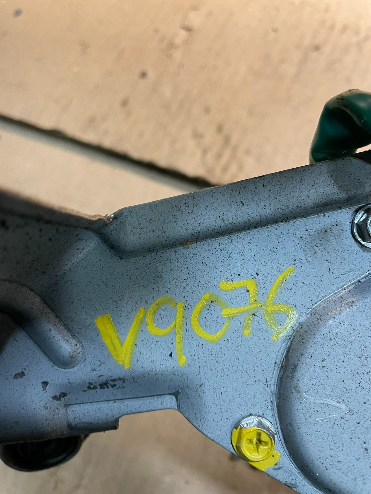 2007 - 2010 Hyundai Santa Fe Rear Glass Windshield Wiper Motor V9076 DG7