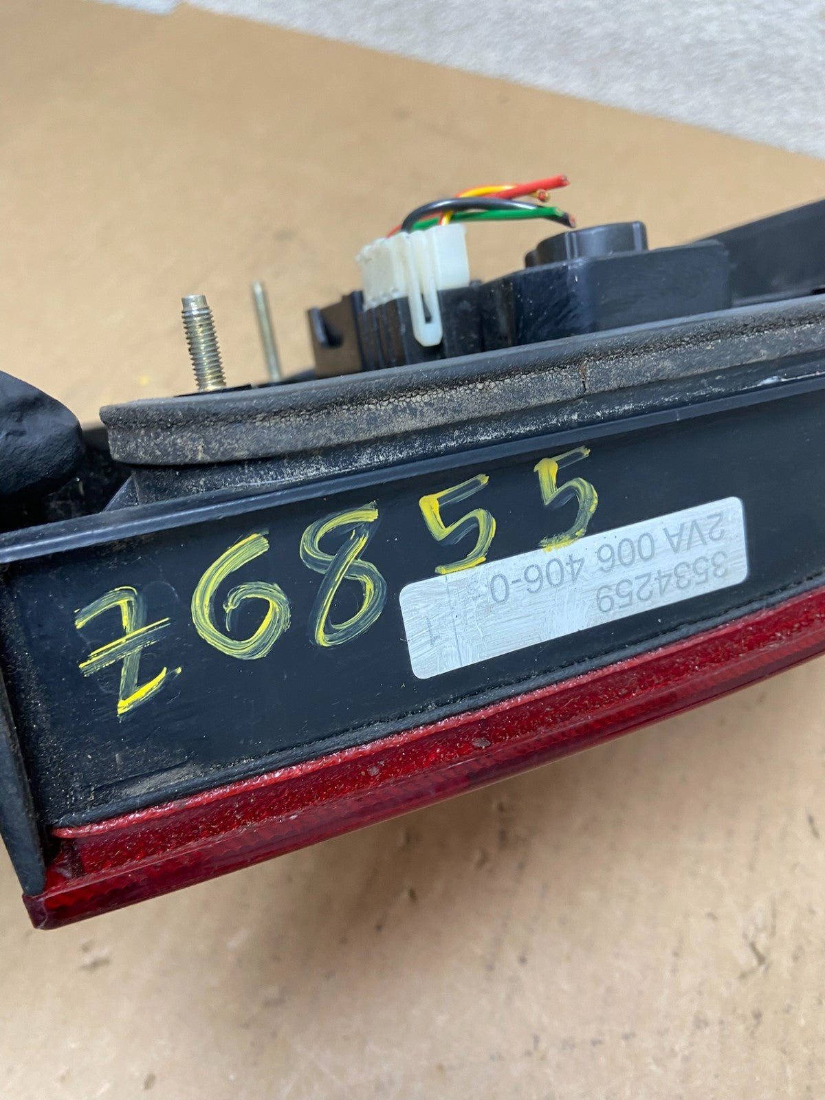 1991 to 1995 Volvo 940 960 Left Driver LH Side Tail Light Oem z6855 DG7