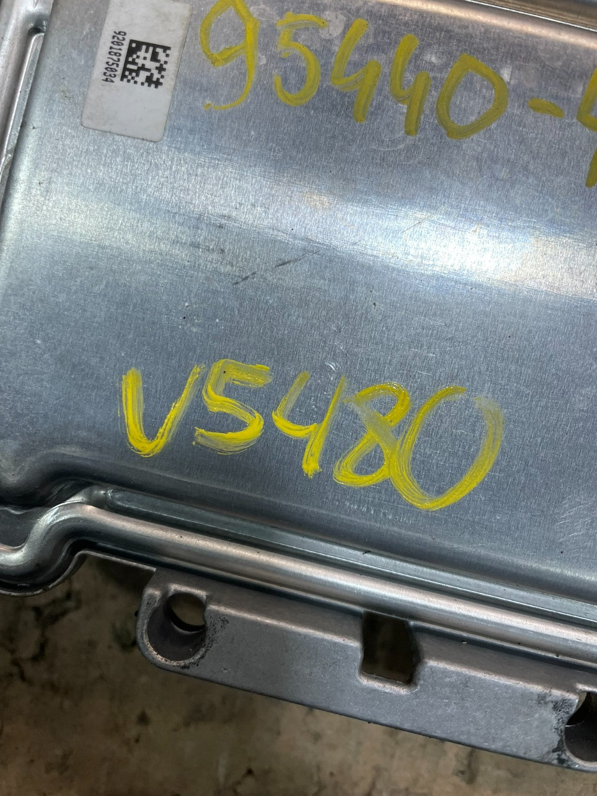 2013 to 2016 Hyundai Genesis Transmission Control Unit TCU TCM V5480 DG4