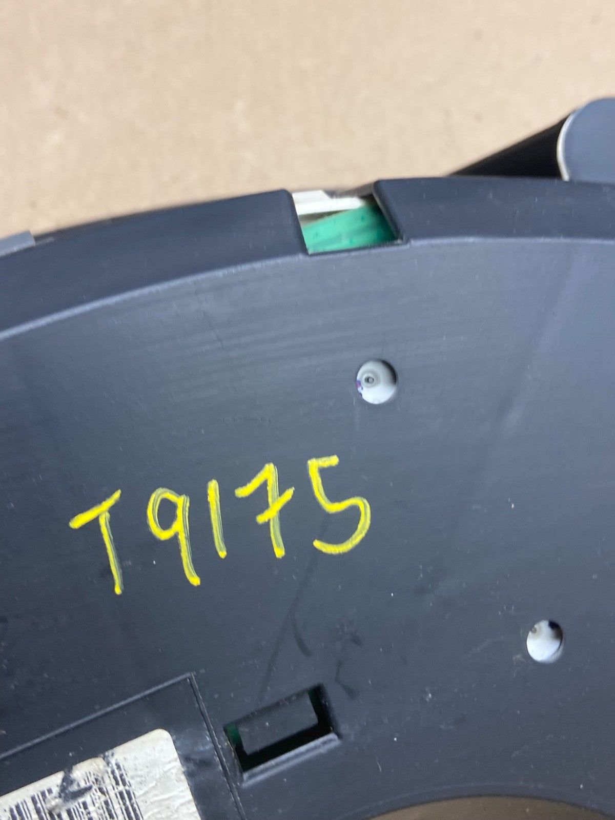 2008 2009 2010 Chevrolet Express Speedometer Cluster Gauge OEM T9175 DG7