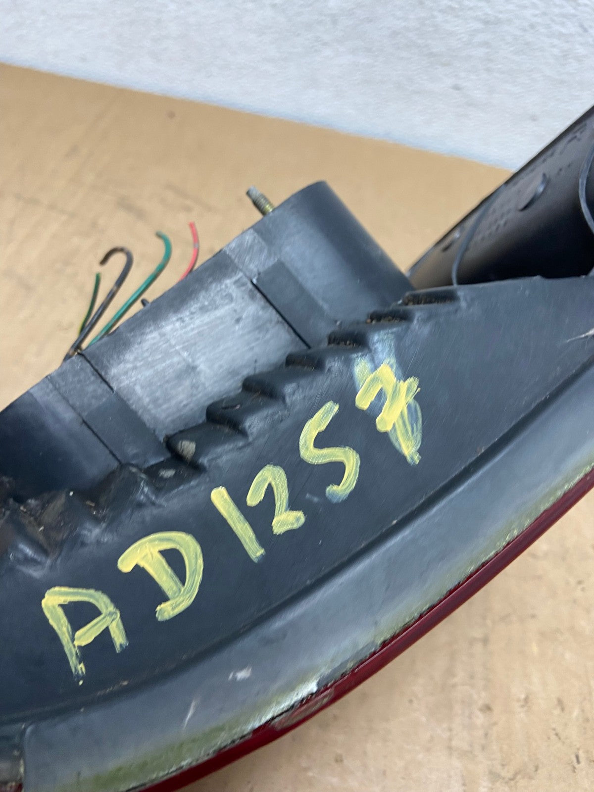 1998 to 2000 Honda Accord Sedan 4door Right RH Side Tail Light AD1257 LK6
