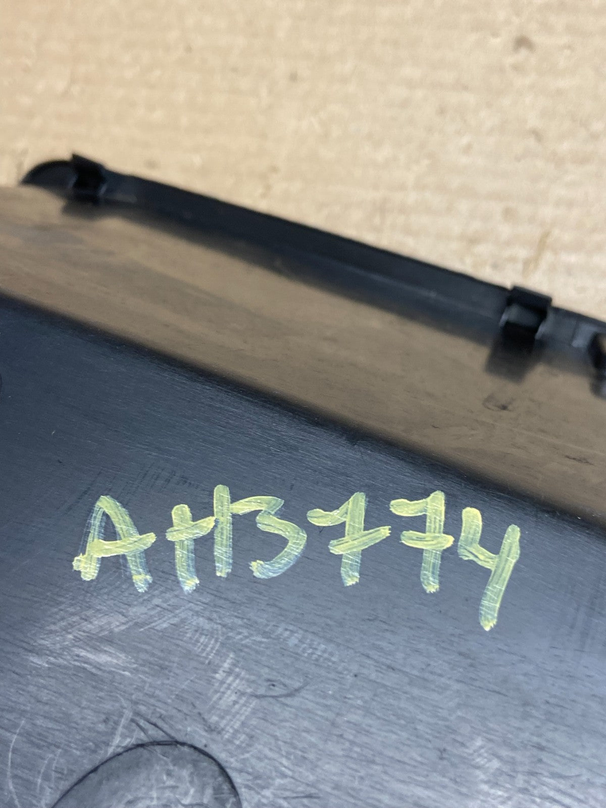 1998 2003 Toyota Sienna Front Right Passenger Storage Glove Box AH3774 DG9