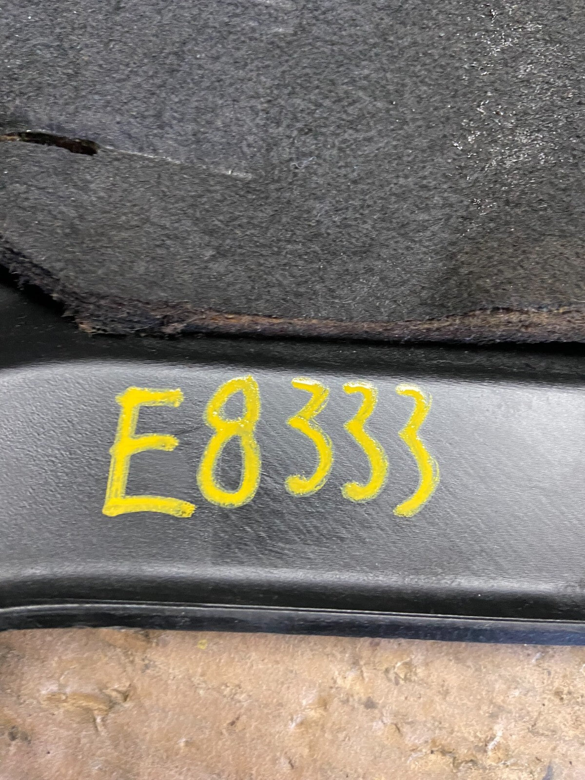 2003 to 2006 Volvo XC90 2.9L Upper Top Engine Motor Dust Cover E8333 DG18
