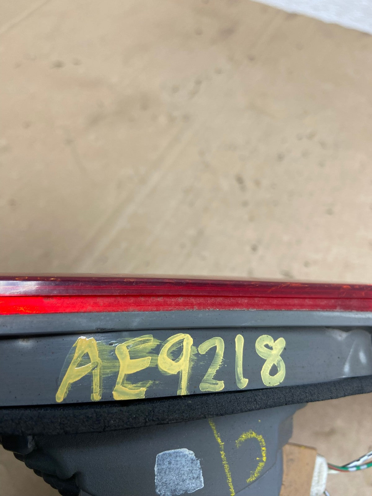 2000-2001 Toyota Camry Tail Light Right Passenger Rh Side Inner AE9218 LK7