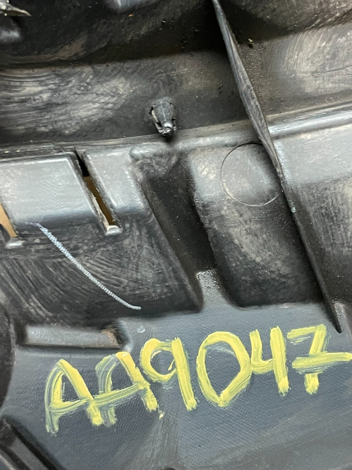 2014 to 2019 Ford Fiesta Front Upper Bumper Cover Oem aa9047 DG7