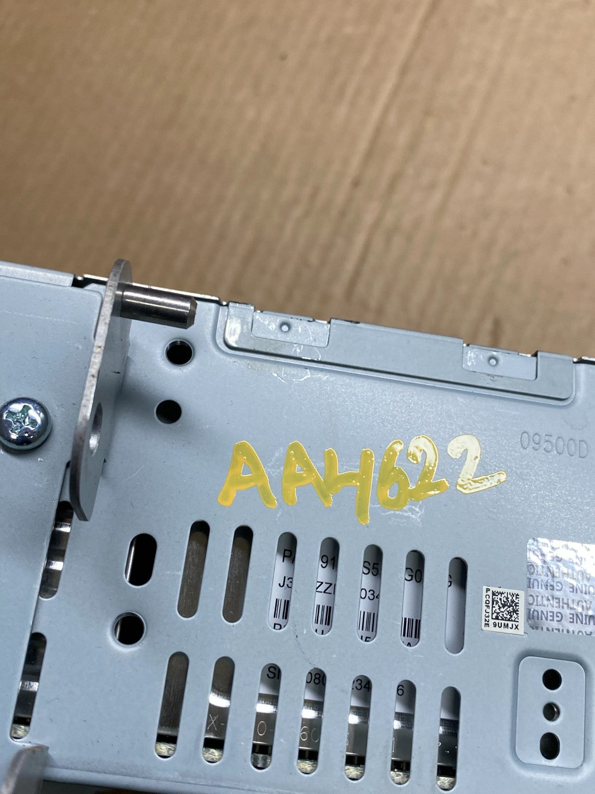 2013 to 2015 Lincoln Mkt Am Fm Cd Player Radio Receiver AA4622 DG6