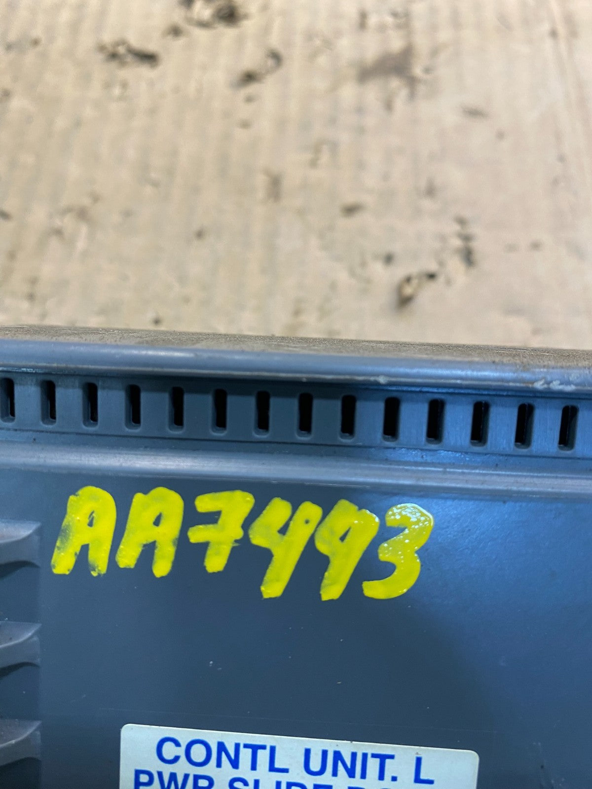 2005 - 2007 Honda Odyssey Rear Left Driver Sliding Door Module aa7443 DG3