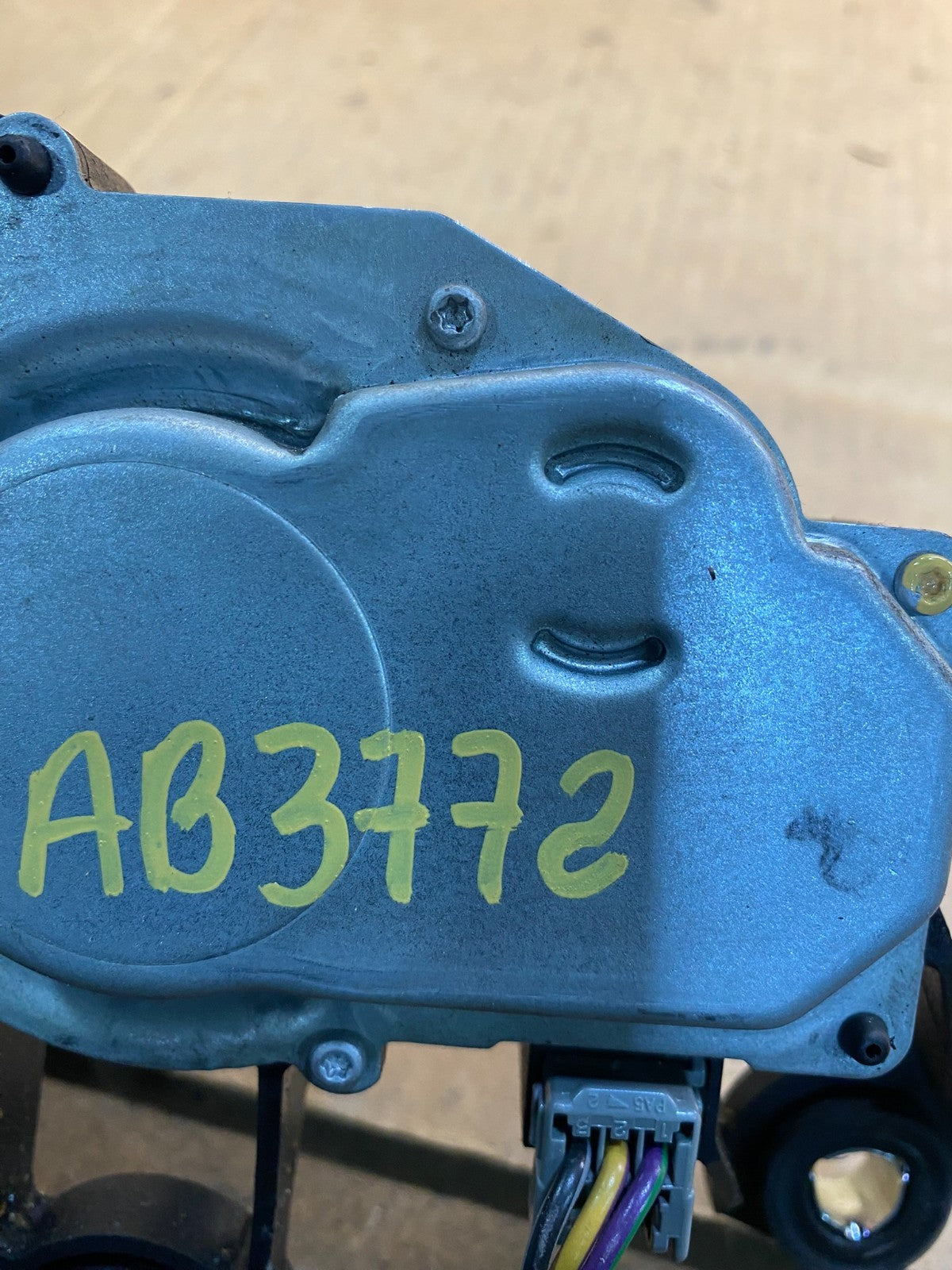 2008-2012 Land Rover LR2 Rear Glass Windshield Wiper Motor ab3772 DG7