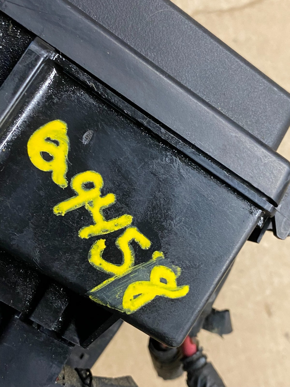 2006 Jeep Commander Fuse Box Relay BCM Body Control Module 04692085ab Q9458 DG8