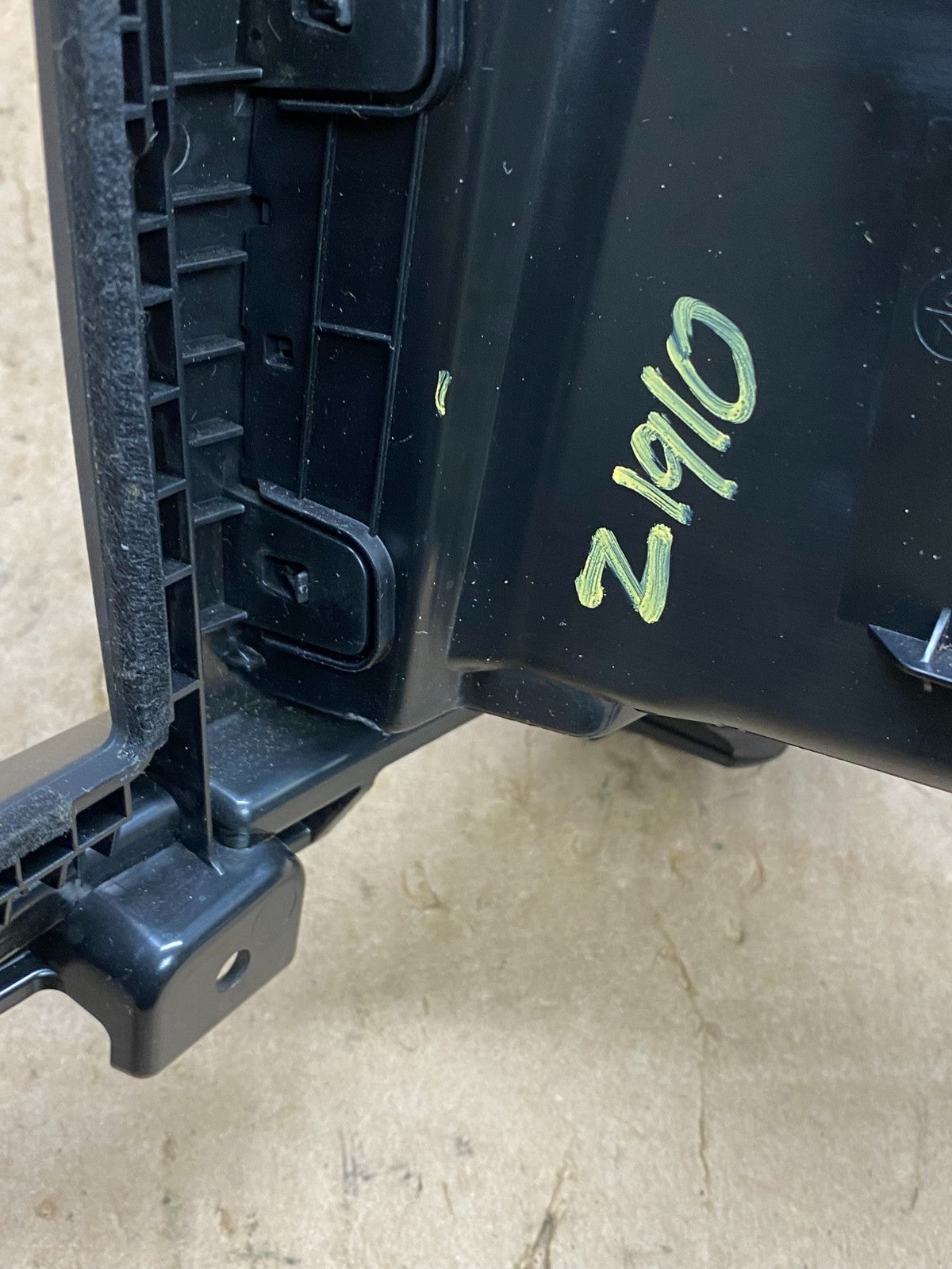 2011 to 2017 Nissan Quest Center Radio Trim Dash Panel Bezel Oem Z1910 DG6