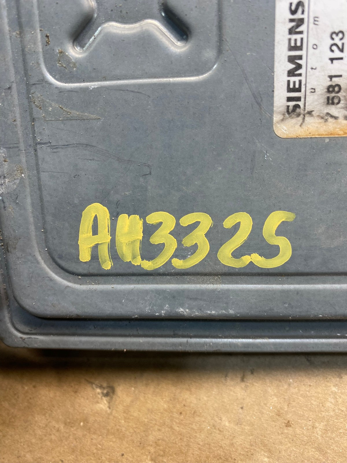 2007 - 2011 BMW 328i 528i E90 ECM ECU Engine Computer 7581123 AH3325 LK3