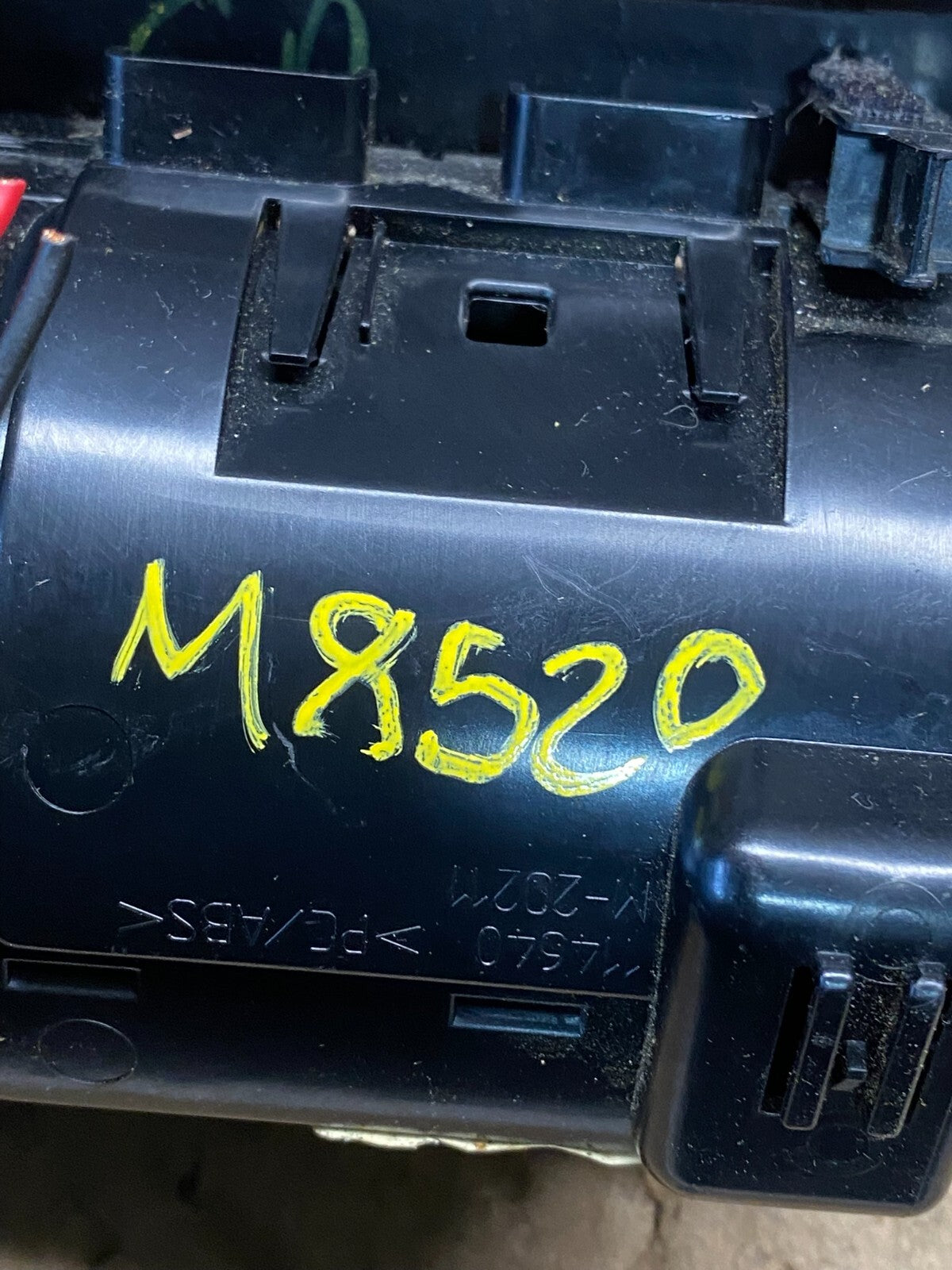 2007-2009 Nissan Altima Center Dash Radio Ash Tray Bezel Trim M8520 DG8