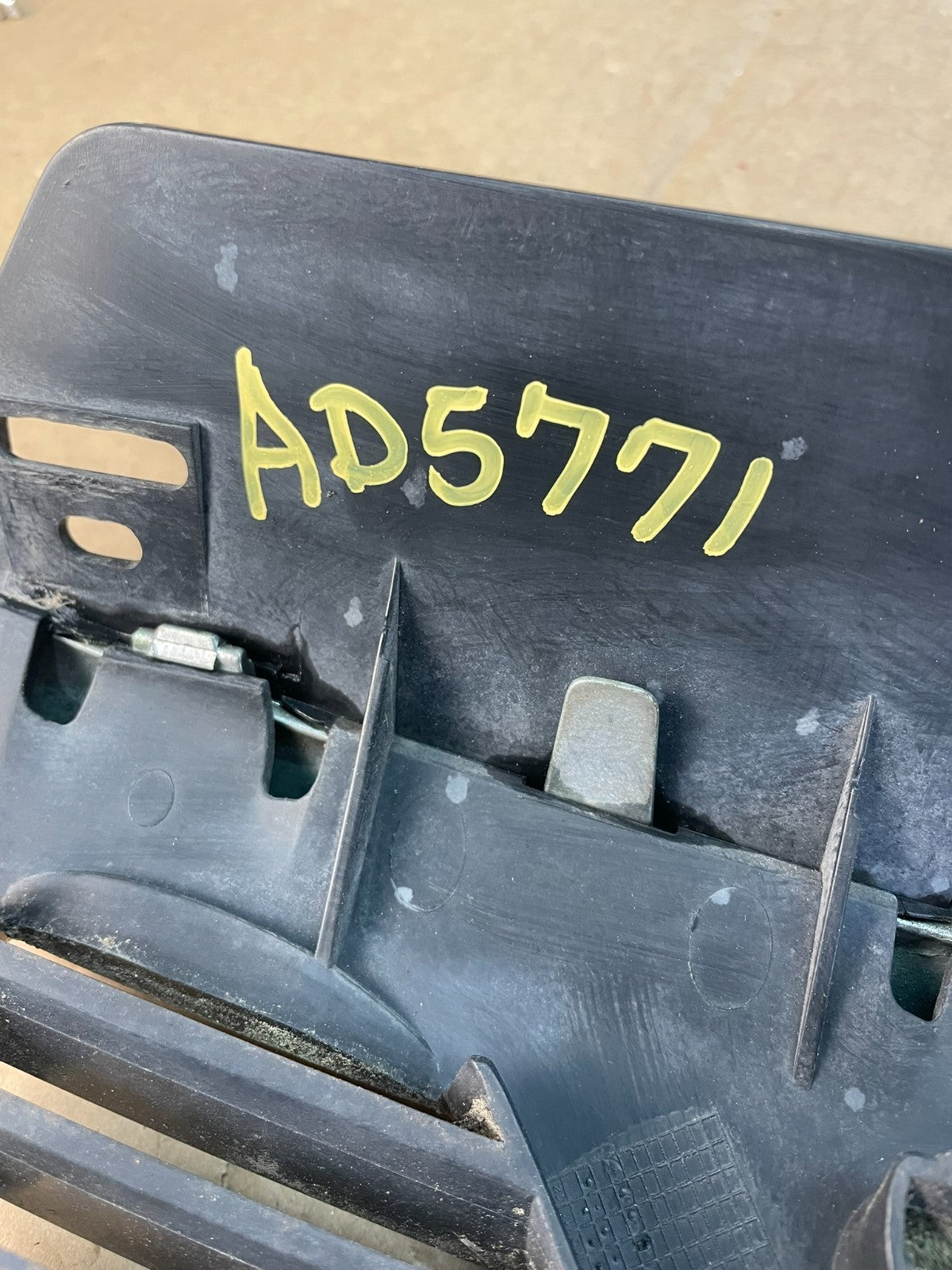 1999 to 2001 Saab 9-3 Front Upper Grille Grill AD5771 DG5