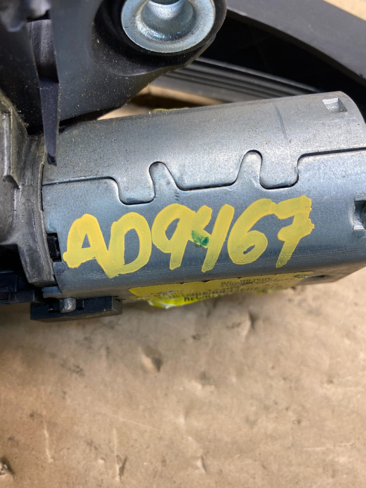2011 to 2019 Ford Explorer Rear Windshield Wiper Motor ad9467 DG7