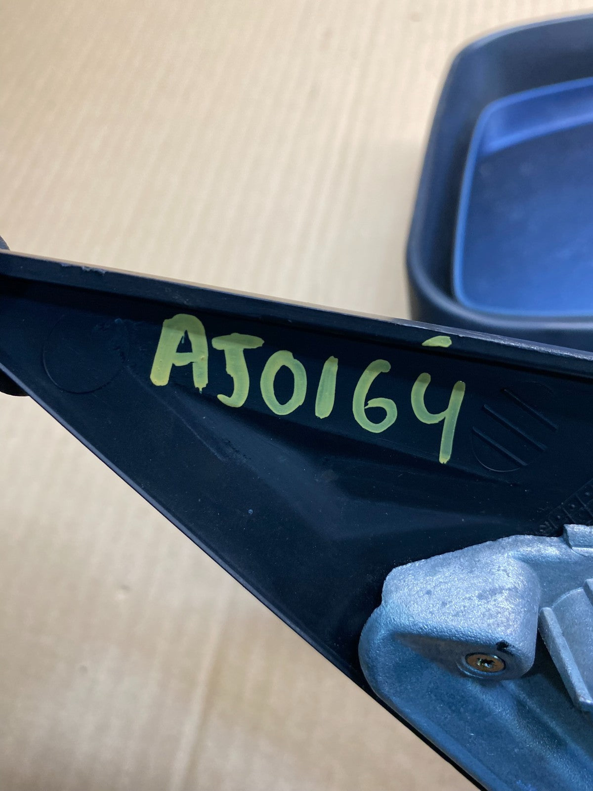 2001 to 2006 BMW 325i Right Passenger Side View Door Mirror aj0164 DG11