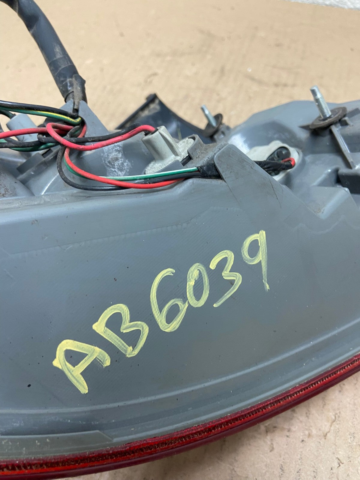 2009 2010 2011 Nissan Maxima Right Passenger RH Side Tail light OEM AB6039 LK6