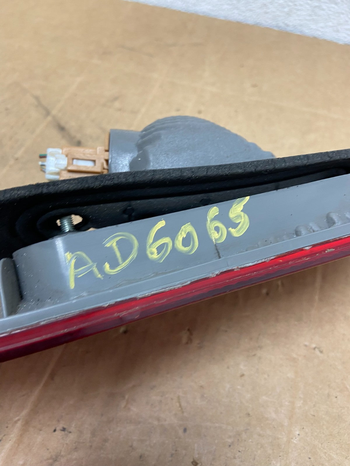 2000-2001 Toyota Camry Tail Light Left Driver LH Side Inner AD6065 DW6