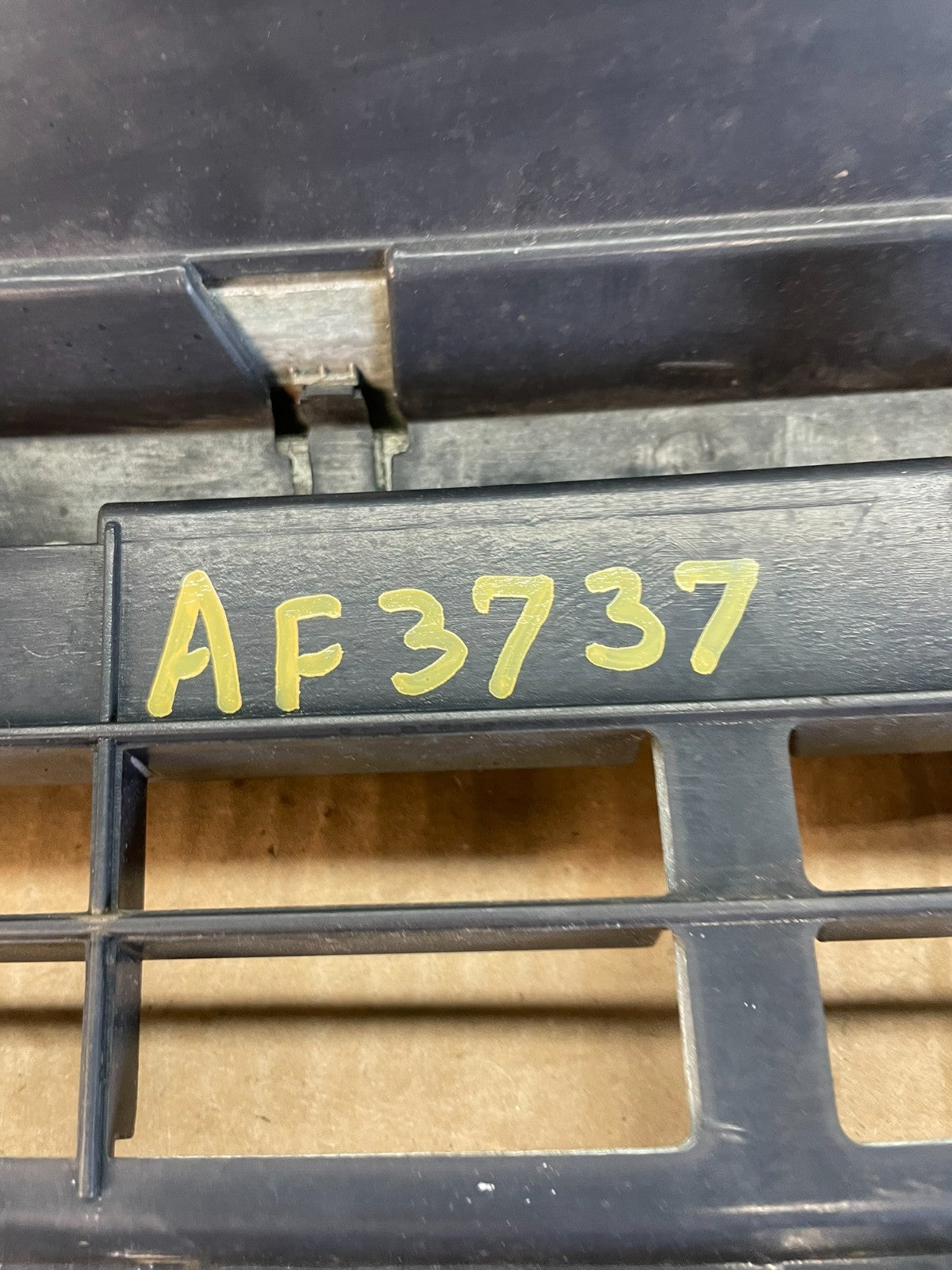2008 to 2012 Ford Escape Front Upper Grill Grille AF3737 DG5