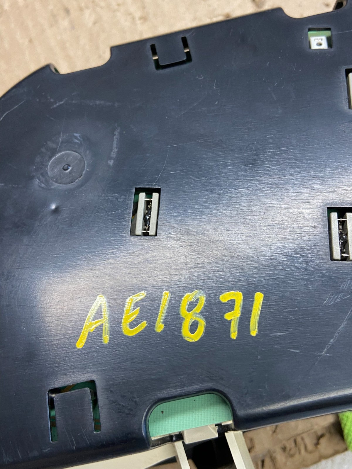 1999 to 2002 Chevrolet Silverado Sierra Cluster Gauge Speedometer ECM ae1871 DG6