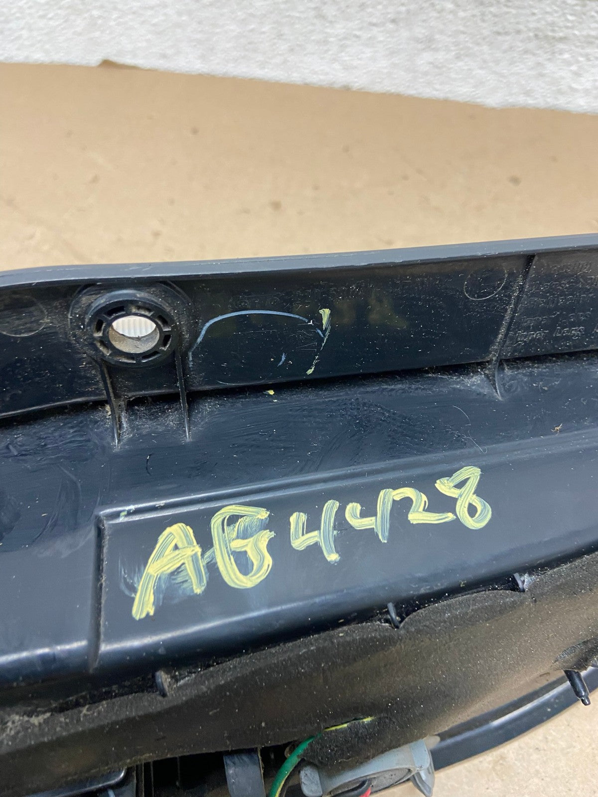 2004 2005 2006 Suzuki XL-7 Vitara Left Driver Side Tail Light AG4428 LK7