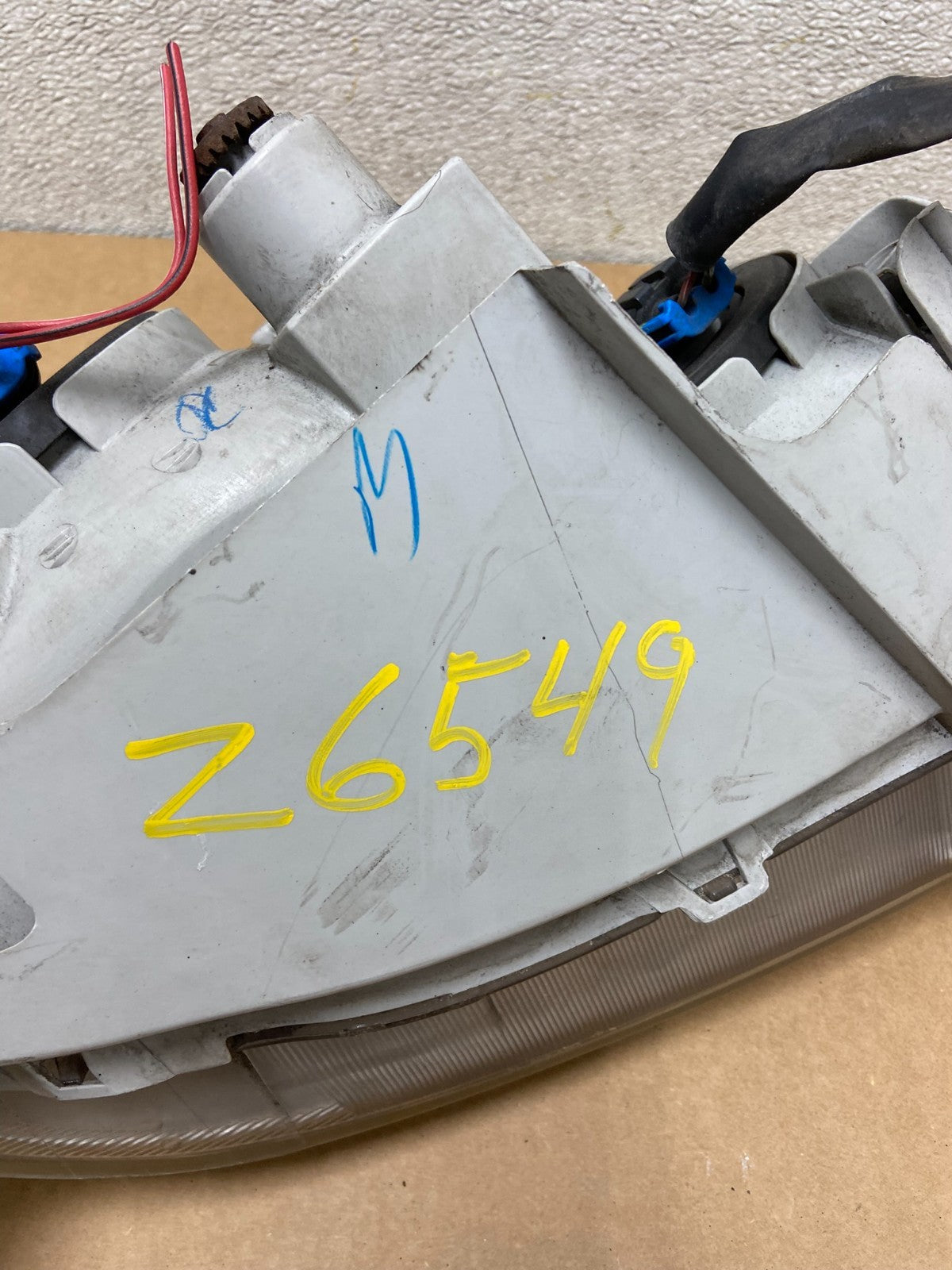 2003 to 2004 Toyota Corolla Left Driver LH side Headlight Oem Z6549 DW10