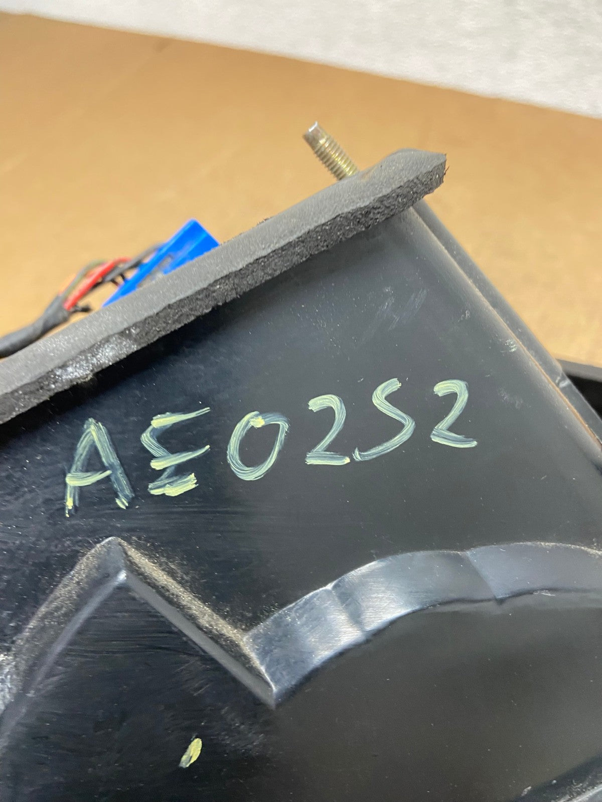 1998 to 2002 Kia Sportage Right Passenger RH Side Tail Light AE0252 LK8