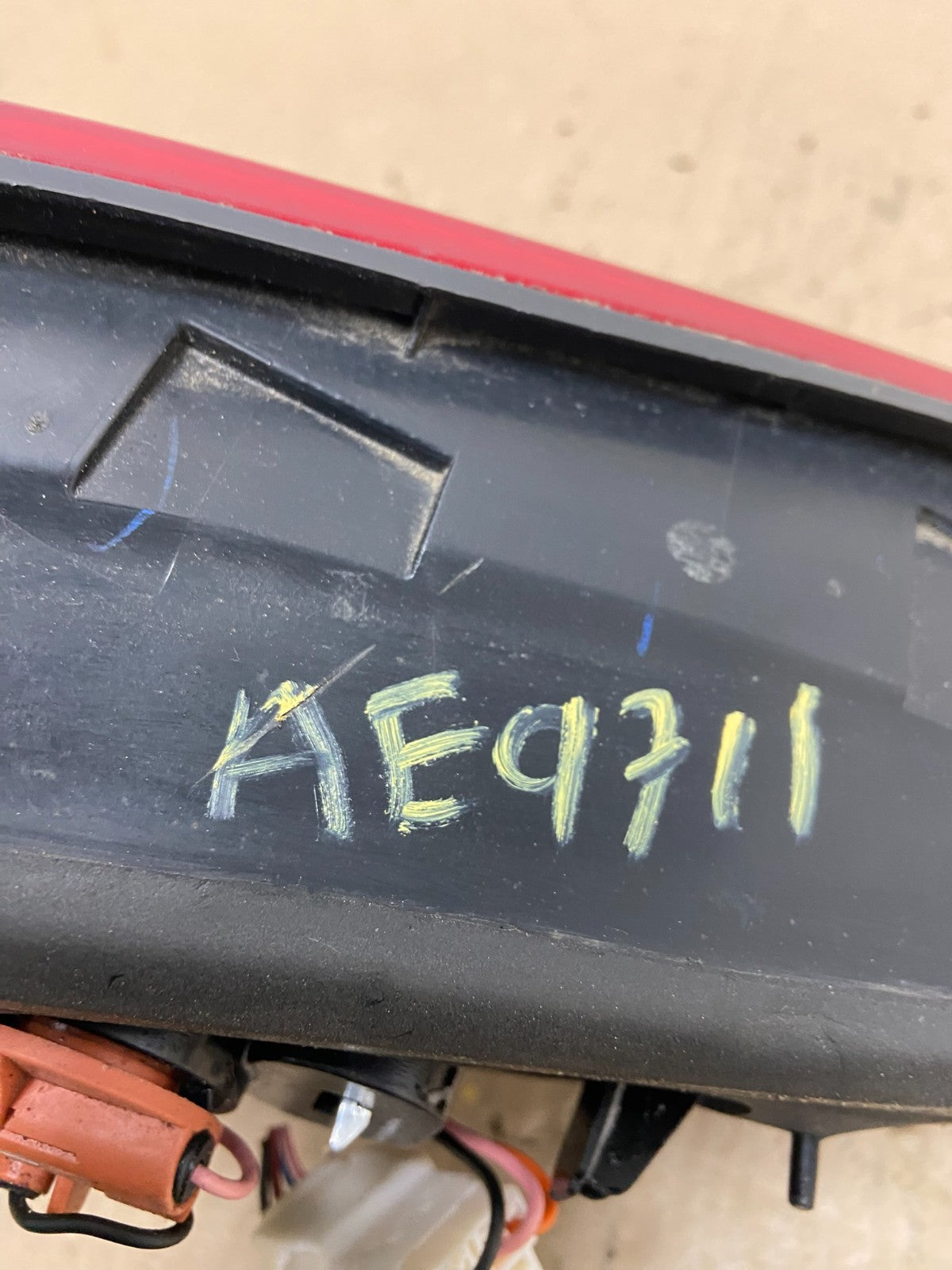 2014 - 2015 Kia Sorento Right Passenger Side Inner Tail Light AE9711 LK7